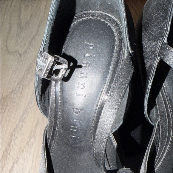 Elegant Black Satin Platform Heels - Picture 2 of 5